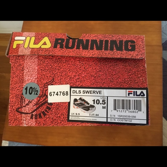 ‘‘New” Fila Men’s Athletic Running Shoes - Picture 7 of 7